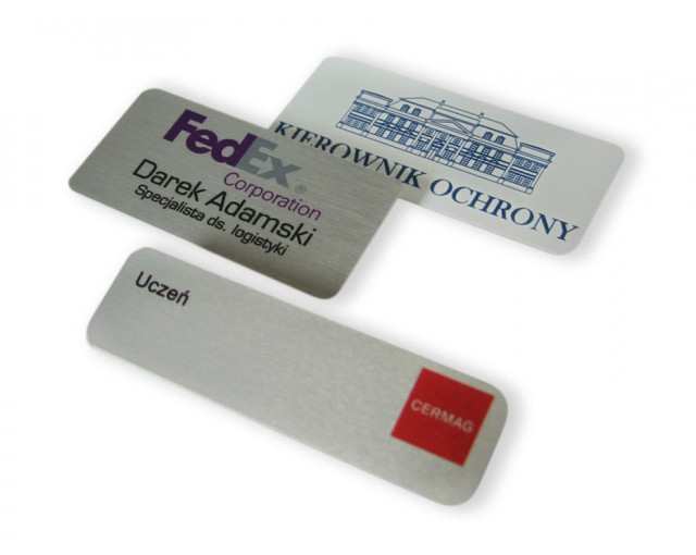 Identyfikator aluminiowy z logo firmy w LazyStore!