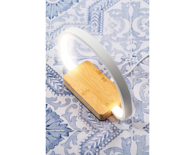 Wielofunkcyjna lampka biurkowa