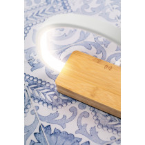 Wielofunkcyjna lampka biurkowa