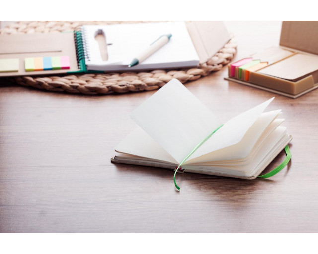 Notebook z papieru ekologicznego.