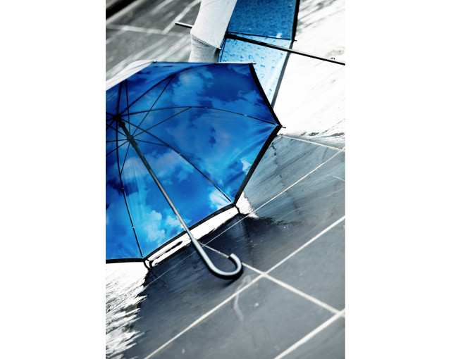 Parasol manualny z logo firmy w LazyStore!