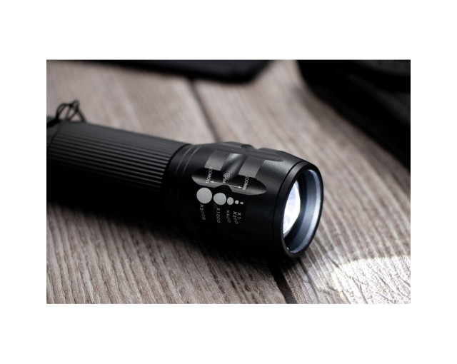Latarka 1 CREE LED Air Gifts, lampka rowerowa | Cynthia z logo firmy w LazyStore!