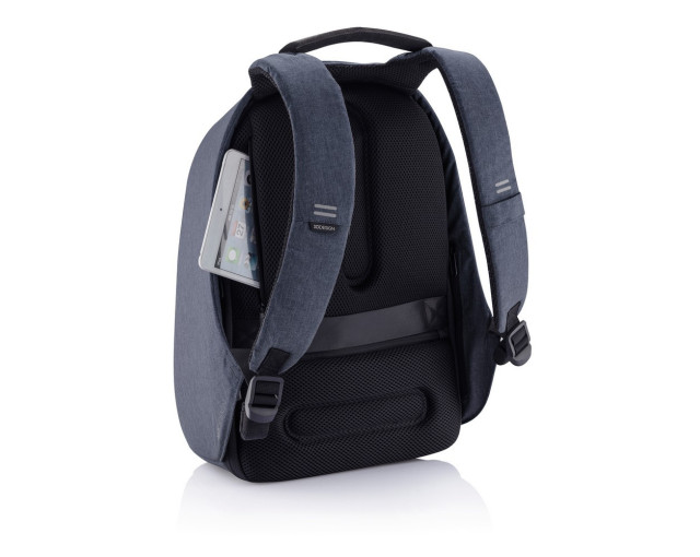 Bobby Hero Regular plecak chroniący przed kieszonkowcami z logo firmy w LazyStore!