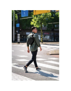 Bobby Sling, plecak chroniący przed kieszonkowcami z logo firmy w LazyStore! 2