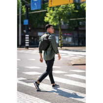 Bobby Sling, plecak chroniący przed kieszonkowcami z logo firmy w LazyStore!