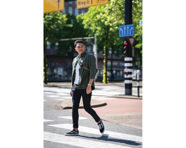 Bobby Sling, plecak chroniący przed kieszonkowcami z logo firmy w LazyStore!