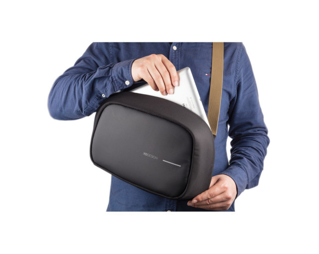 Bobby Sling, plecak chroniący przed kieszonkowcami z logo firmy w LazyStore!