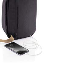 Bobby Sling, plecak chroniący przed kieszonkowcami z logo firmy w LazyStore!