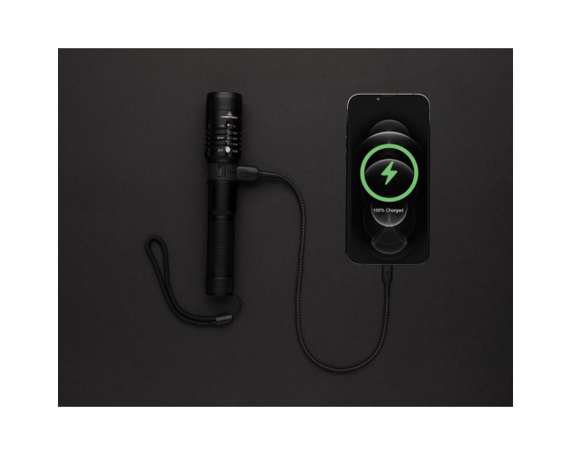 Latarka Gear X, ładowana przez USB z logo firmy w LazyStore!