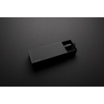 Latarka Gear X, ładowana przez USB z logo firmy w LazyStore!