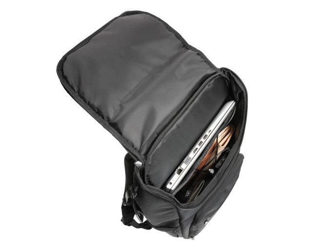 Plecak na laptopa Swiss Peak 15.6", ochrona RFID z logo firmy w LazyStore!