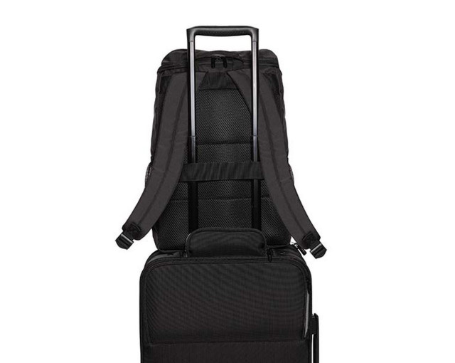 Plecak na laptopa 15" Swiss Peak AWARE™ RPET z logo firmy w LazyStore!