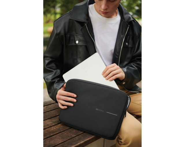 Pokrowiec na laptopa 14" z logo firmy w LazyStore!