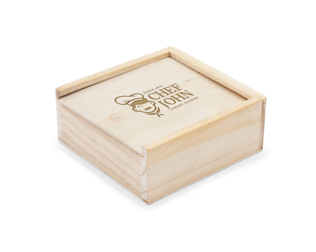 Gra "kółko i krzyżyk" z logo firmy w LazyStore!