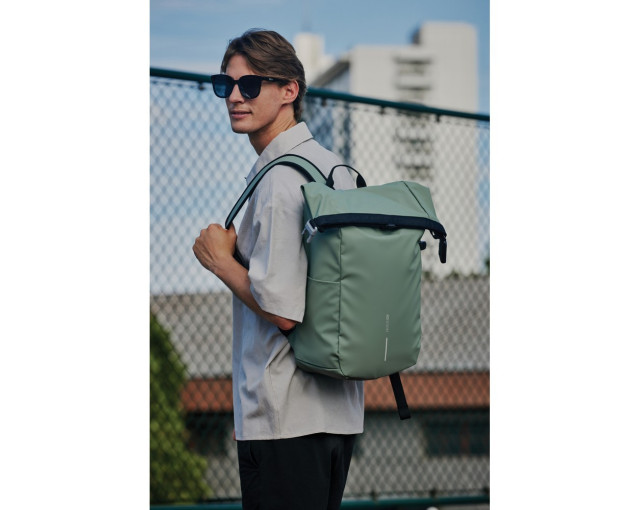 Plecak chroniący przed kieszonkowcami Urban z logo firmy w LazyStore!