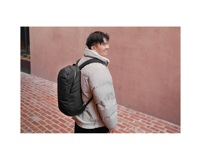 Plecak na laptopa 16" Bellroy Via z logo firmy w LazyStore!