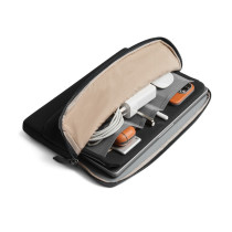 Pokrowiec na laptopa 16" Bellroy z logo firmy w LazyStore!