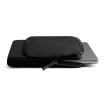 Pokrowiec na laptopa 16" Bellroy z logo firmy w LazyStore!