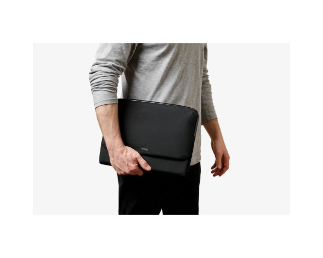 Pokrowiec na laptopa 16" Bellroy z logo firmy w LazyStore!