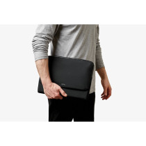 Pokrowiec na laptopa 16" Bellroy z logo firmy w LazyStore!