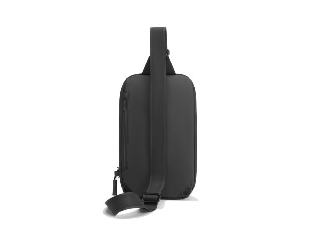 Wodoszczelna torba na ramię, saszetka Urban Sling z logo firmy w LazyStore!