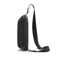 Wodoszczelna torba na ramię, saszetka Urban Sling z logo firmy w LazyStore!