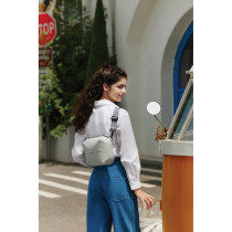 Wodoszczelna torba na ramię, saszetka Urban Sling z logo firmy w LazyStore!
