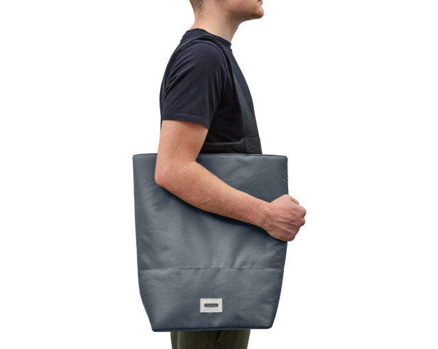 Torba termoizolacyjna Black+Blum z logo firmy w LazyStore!