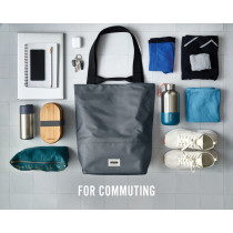 Torba termoizolacyjna Black+Blum z logo firmy w LazyStore!