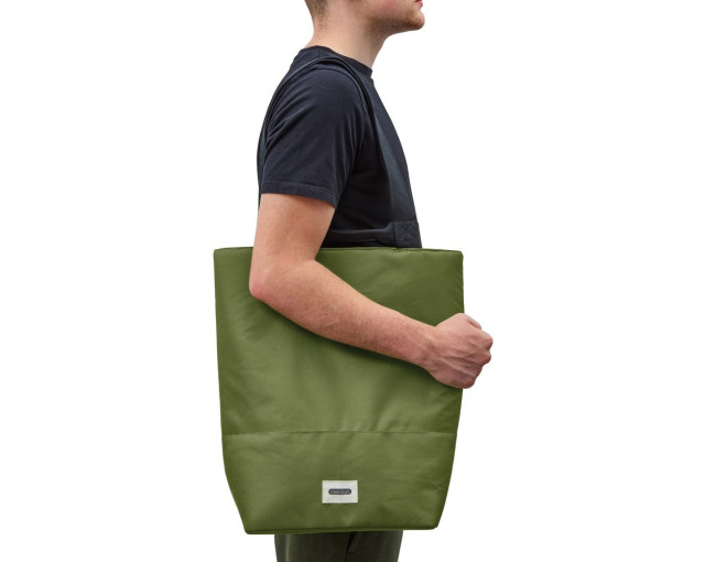 Torba termoizolacyjna Black+Blum z logo firmy w LazyStore!