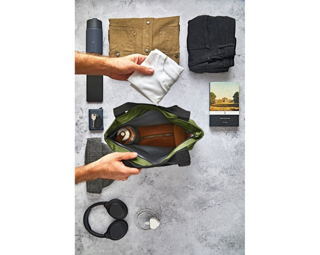 Torba termoizolacyjna Black+Blum z logo firmy w LazyStore!