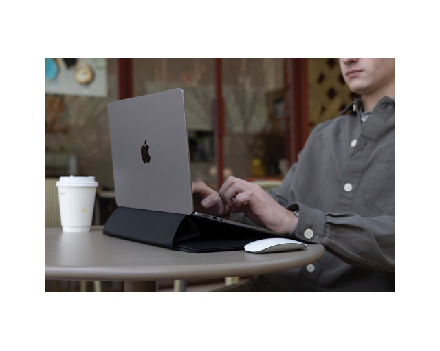 Pokrowiec na laptopa 14" z logo firmy w LazyStore!