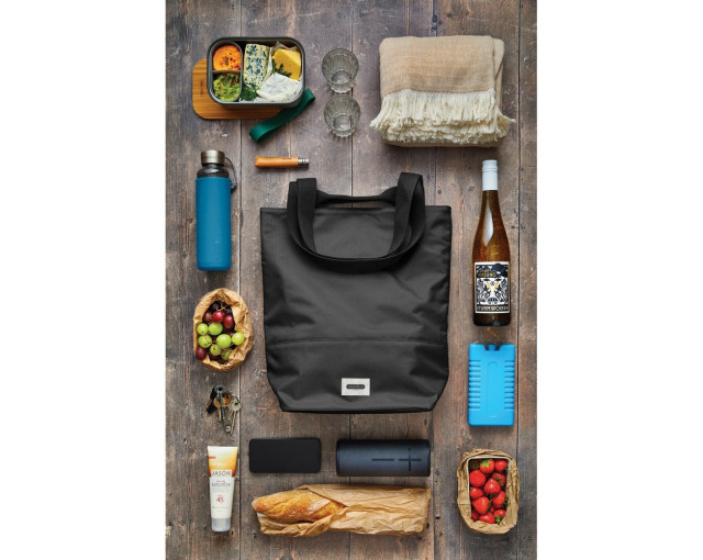 Torba termoizolacyjna Black+Blum z logo firmy w LazyStore!
