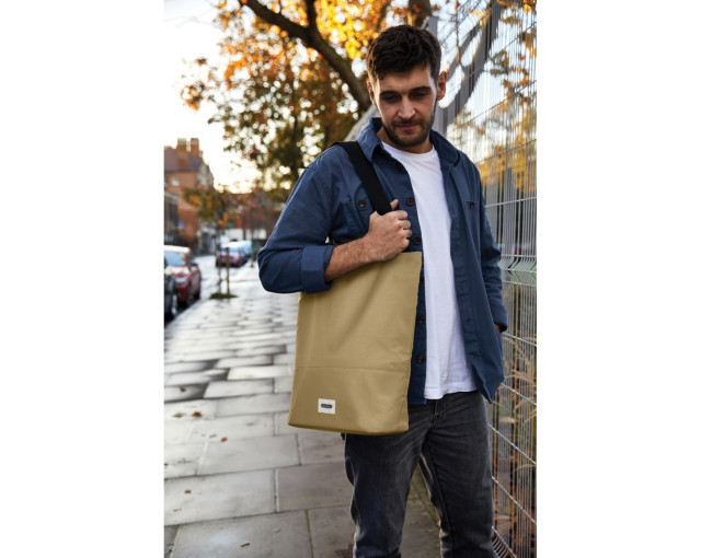 Torba termoizloacyjna Black+Blum z logo firmy w LazyStore!