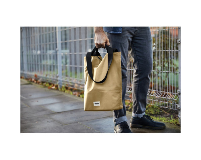 Torba termoizloacyjna Black+Blum z logo firmy w LazyStore!