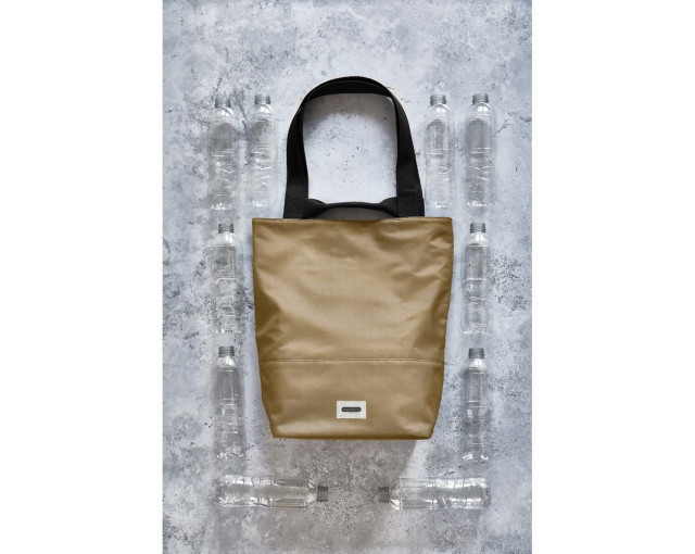 Torba termoizloacyjna Black+Blum z logo firmy w LazyStore!
