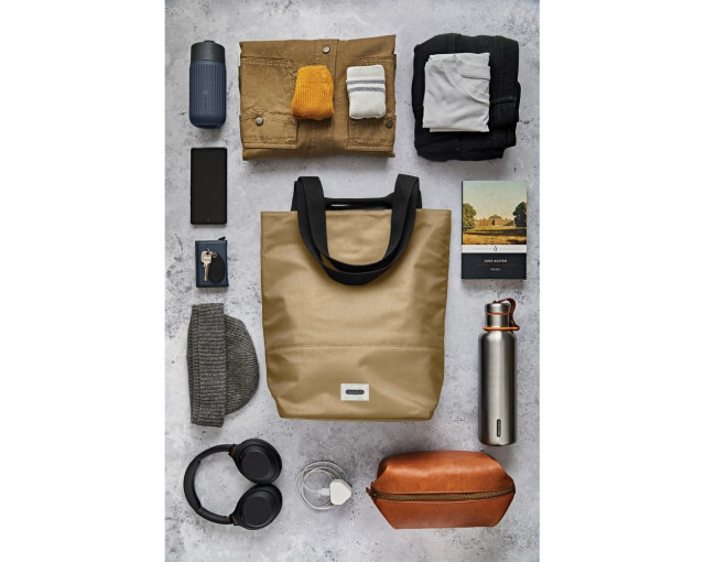 Torba termoizloacyjna Black+Blum z logo firmy w LazyStore!