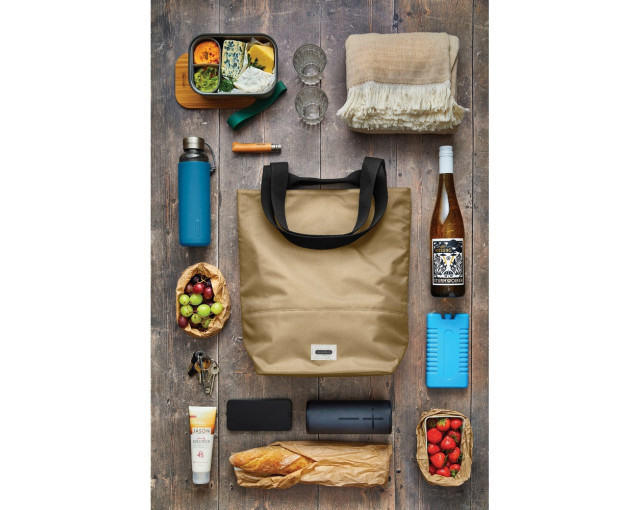 Torba termoizloacyjna Black+Blum z logo firmy w LazyStore!