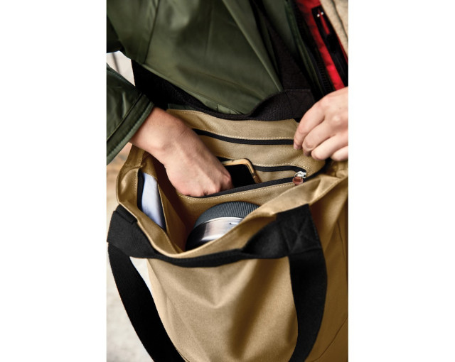 Torba termoizloacyjna Black+Blum z logo firmy w LazyStore!