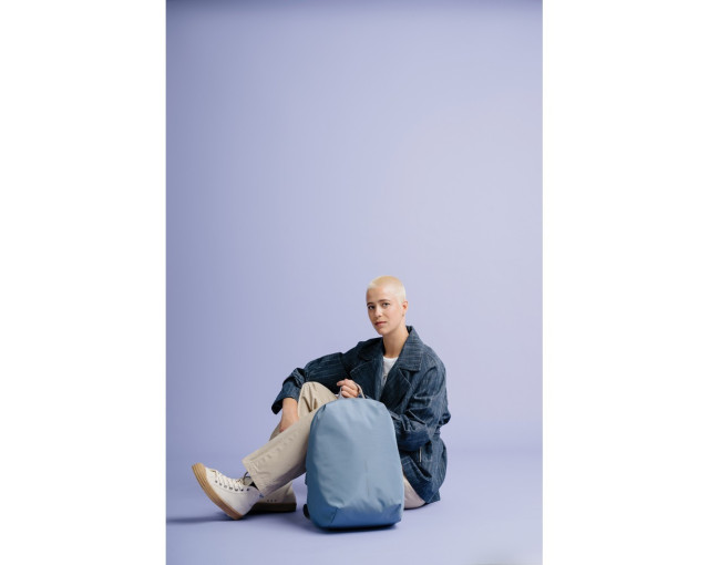 Bobby Soft plecak chroniący przed kieszonkowcami z logo firmy w LazyStore!