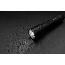 Duża latarka Gear X, ładowana przez USB, aluminium z recyklingu z logo firmy w LazyStore!