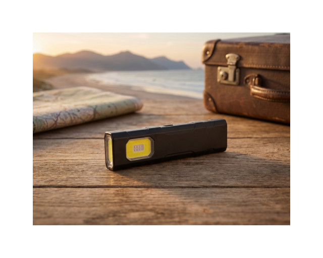 Lampka do plecaka | Zelik z logo firmy w LazyStore!