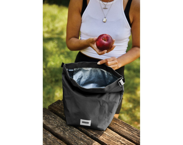Torba termoizloacyjna Black+Blum z logo firmy w LazyStore!