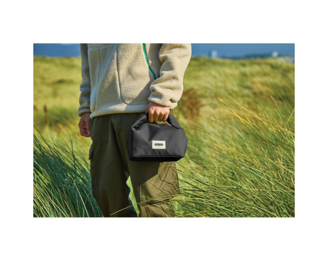 Torba termoizloacyjna Black+Blum z logo firmy w LazyStore!