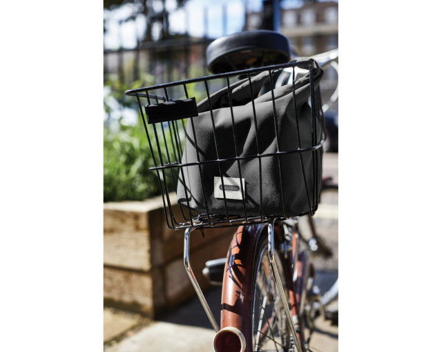 Torba termoizloacyjna Black+Blum z logo firmy w LazyStore!