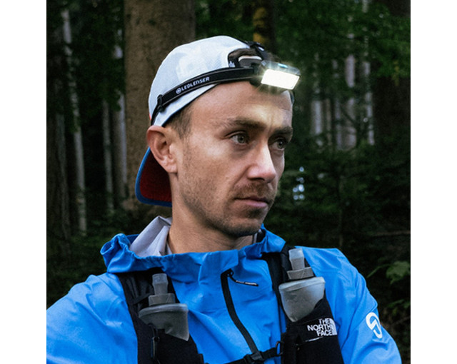 Latarka na głowę Ledlenser NEO9R z logo firmy w LazyStore!