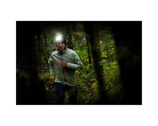 Latarka na głowę Ledlenser NEO9R z logo firmy w LazyStore!