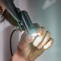 Latarka warsztatowa Ledlenser z logo firmy w LazyStore!