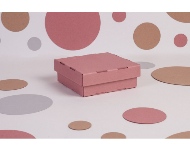 Pudełko z wiekiem Schuster - materiał Francesco Cartone lub Rosalia z logo firmy w LazyStore!
