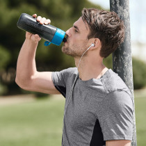 BRITA butelka filtrująca Active z logo firmy w LazyStore!